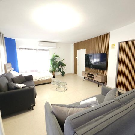 Barak Royal Suites 20 Garden Jacuzzi - ג'קוזי בחצר 엘라트 외부 사진
