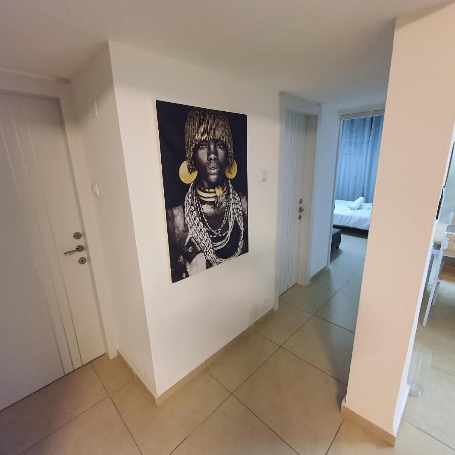 Barak Royal Suites 20 Garden Jacuzzi - ג'קוזי בחצר 엘라트 외부 사진