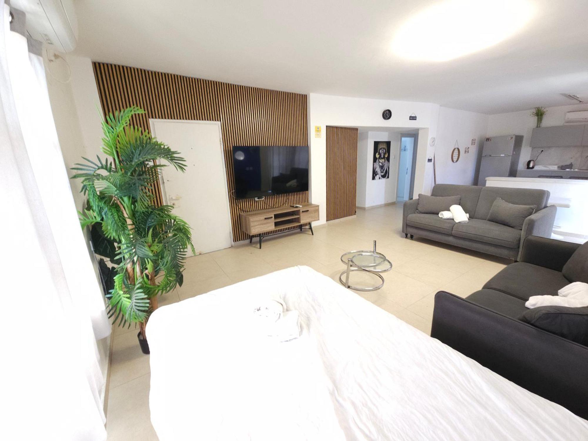 Barak Royal Suites 20 Garden Jacuzzi - ג'קוזי בחצר 엘라트 외부 사진